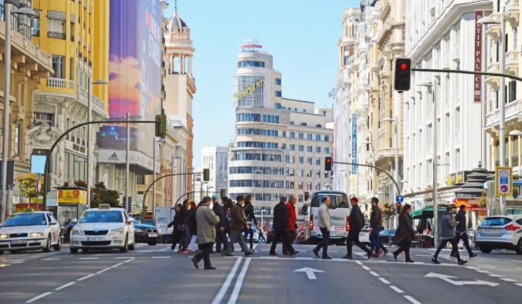 Punta Me Suites Next To Gran Via Madrid Ngoại thất bức ảnh
